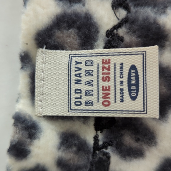 Old Navy Fleece Leopard Print Fringed Scarf Black White 10" x 73" Super Soft - Picture 2 of 10
